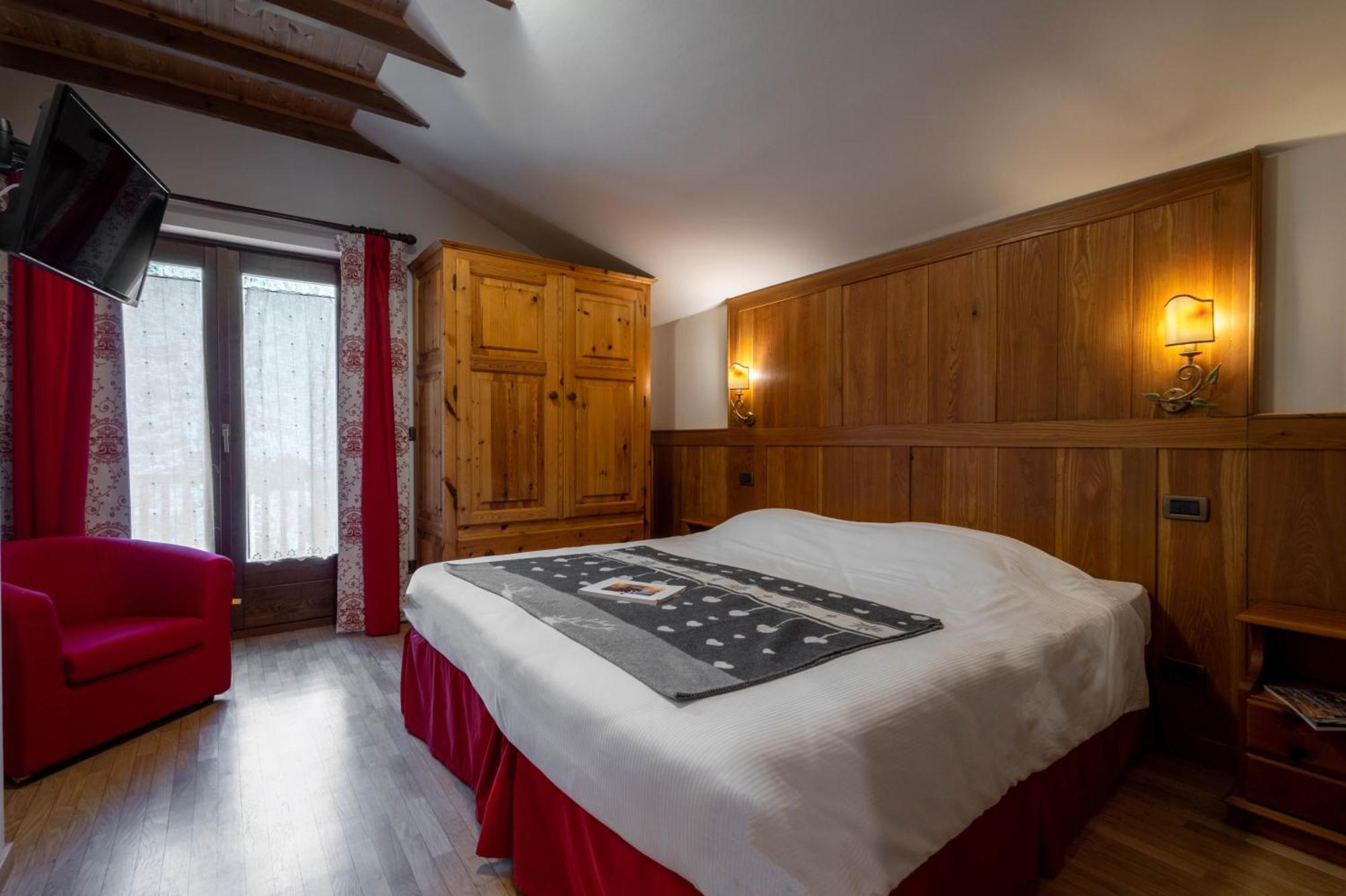 Alpine Forest Hotel Champoluc Kültér fotó