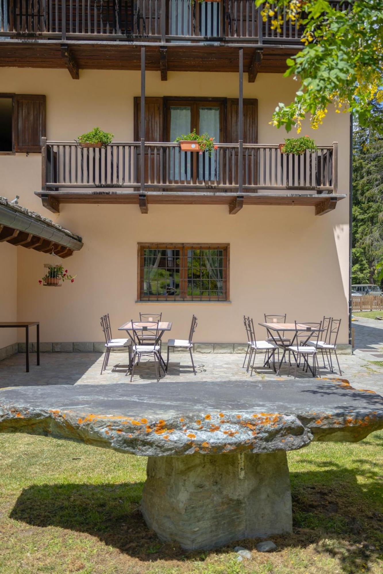 Alpine Forest Hotel Champoluc Kültér fotó